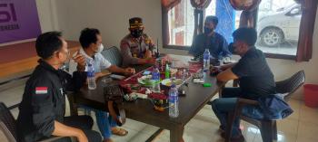 Jalin Sinergitas Dengan Awak Media, Kapolsek TBU Kunjungi SMSI Lampung